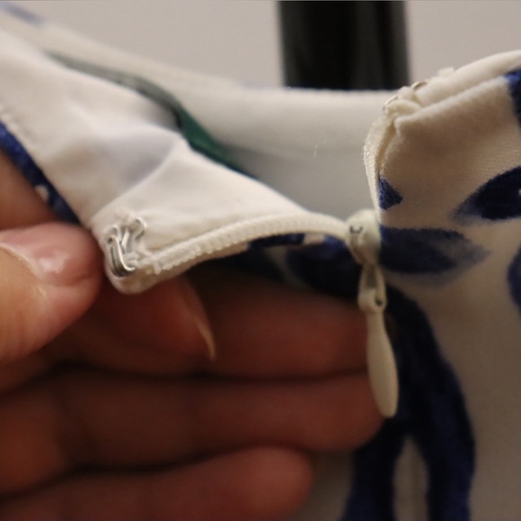 EUC Blue and White Lauren Ralph Lauren Sheath Dress Size 10 - Picture 7 of 9